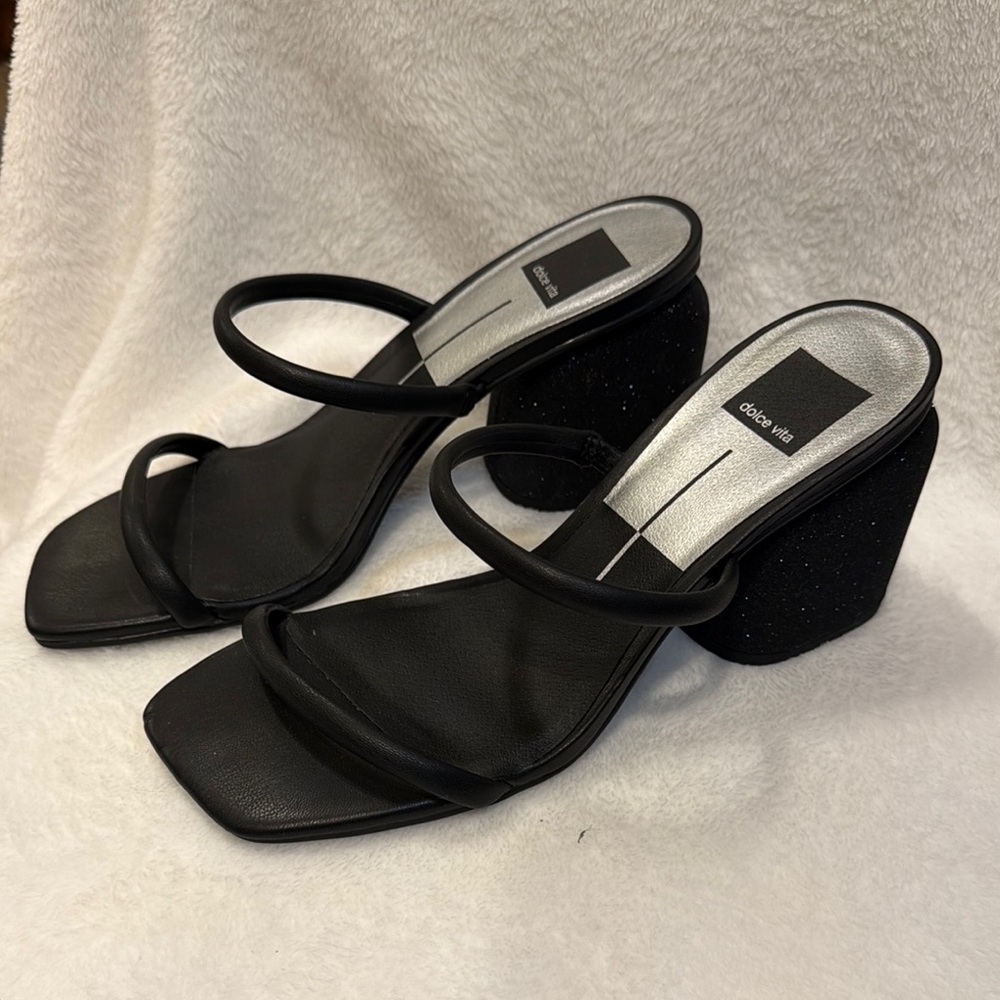 Dolce Vita Women's Black Strappy Block Heels